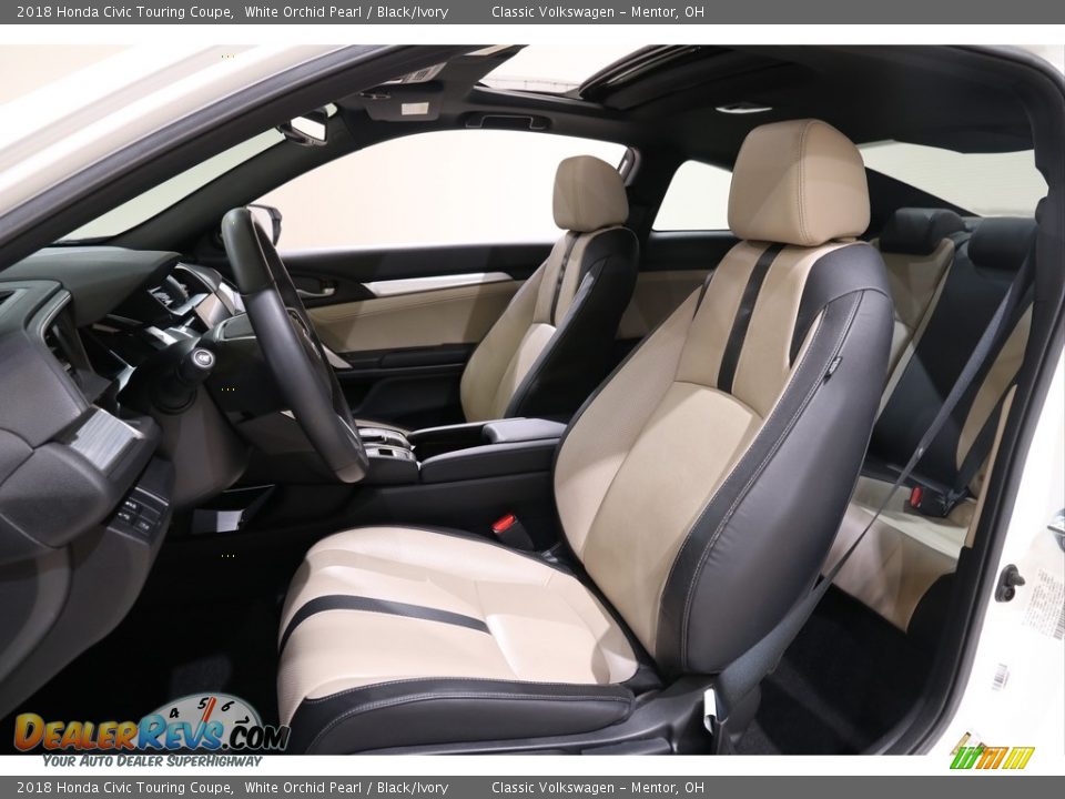 Black/Ivory Interior - 2018 Honda Civic Touring Coupe Photo #5