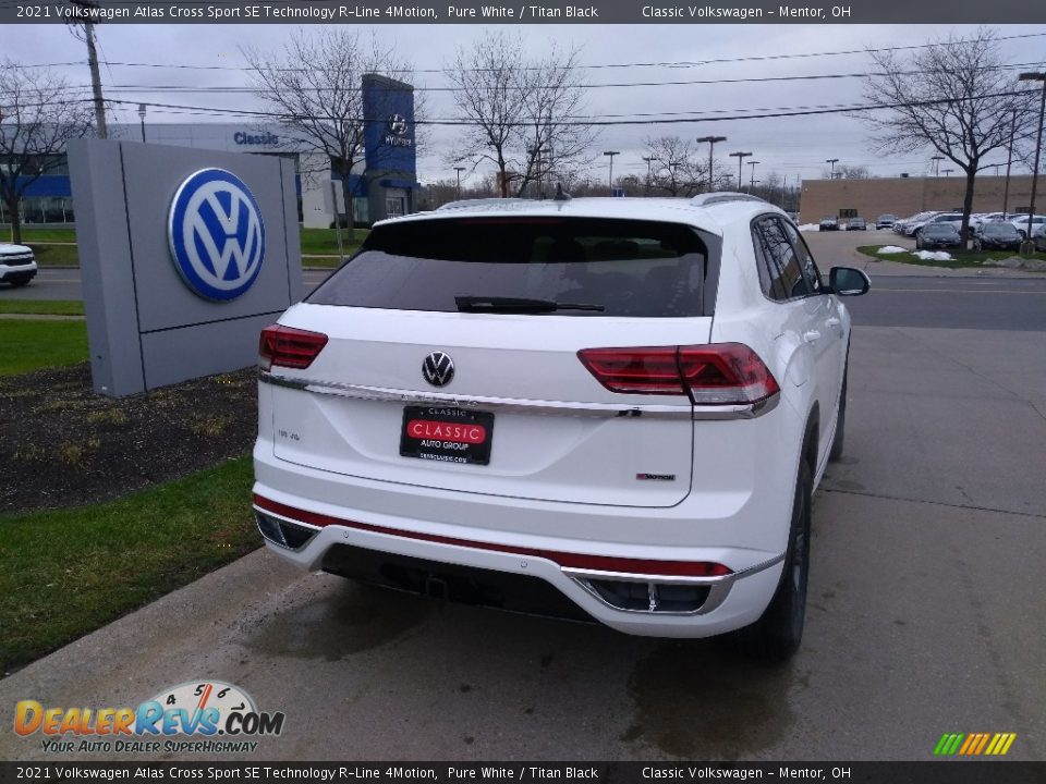 2021 Volkswagen Atlas Cross Sport SE Technology R-Line 4Motion Pure White / Titan Black Photo #2