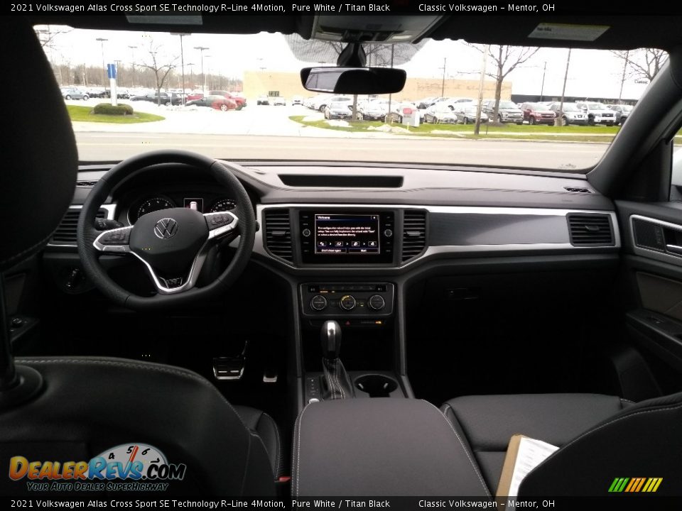2021 Volkswagen Atlas Cross Sport SE Technology R-Line 4Motion Pure White / Titan Black Photo #3