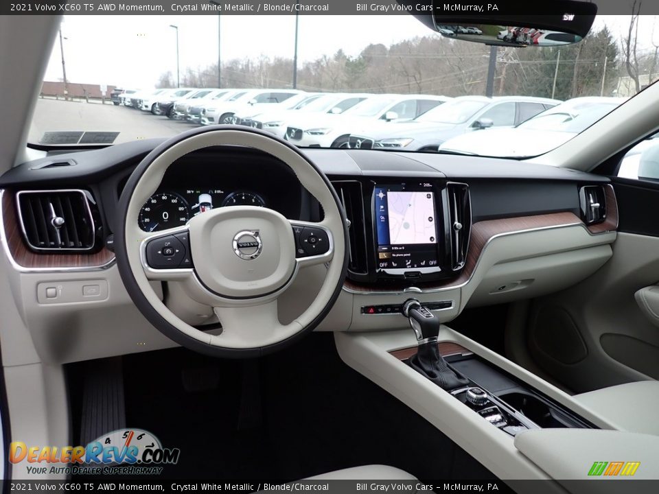 Dashboard of 2021 Volvo XC60 T5 AWD Momentum Photo #9