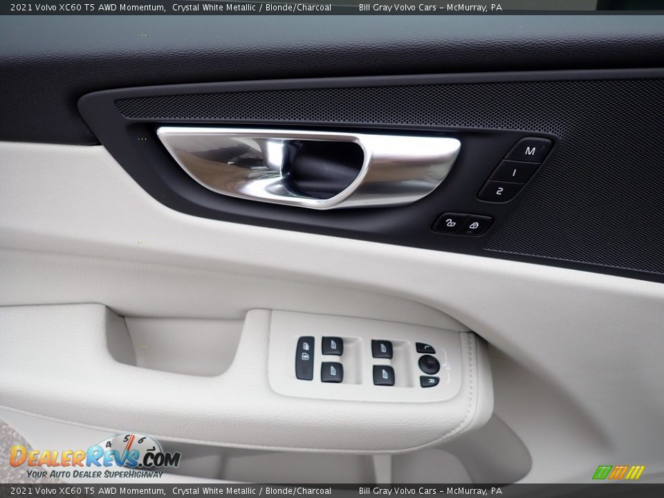 Door Panel of 2021 Volvo XC60 T5 AWD Momentum Photo #10