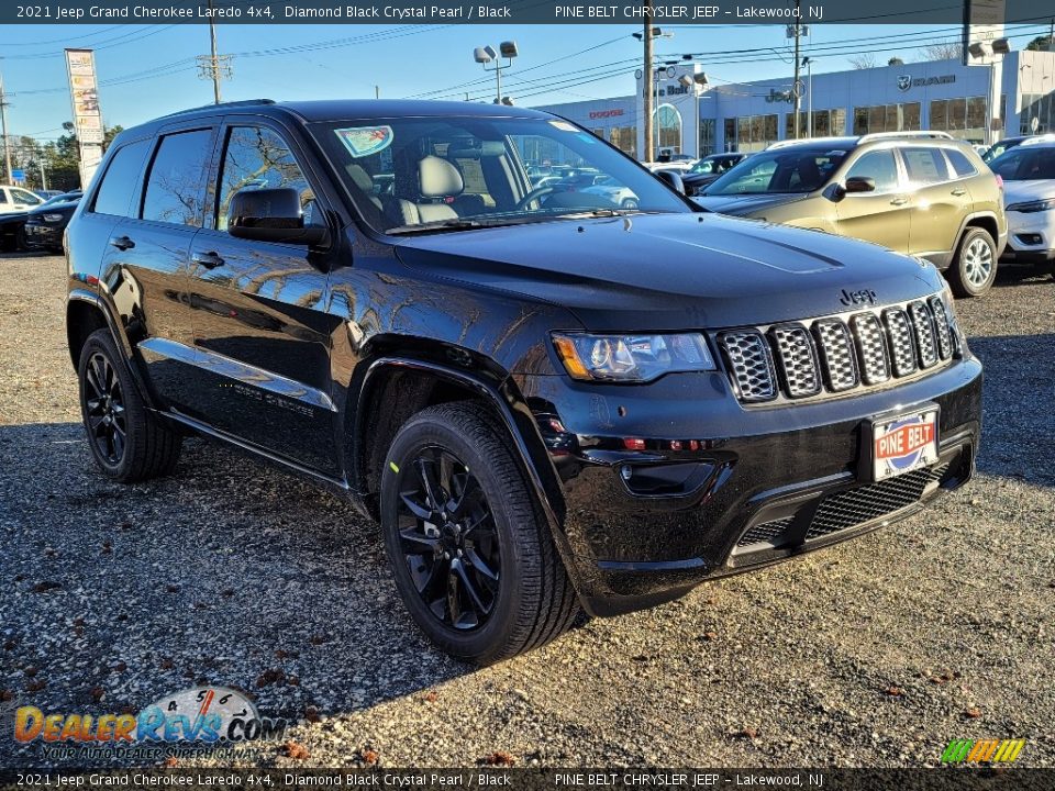 2021 Jeep Grand Cherokee Laredo 4x4 Diamond Black Crystal Pearl / Black Photo #1