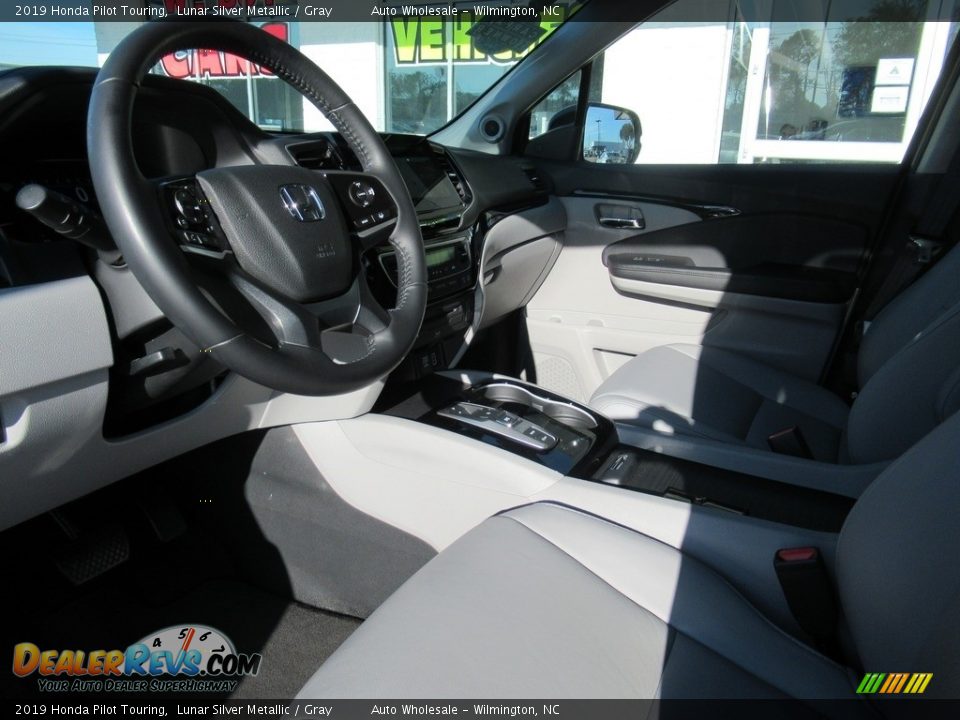 2019 Honda Pilot Touring Lunar Silver Metallic / Gray Photo #9