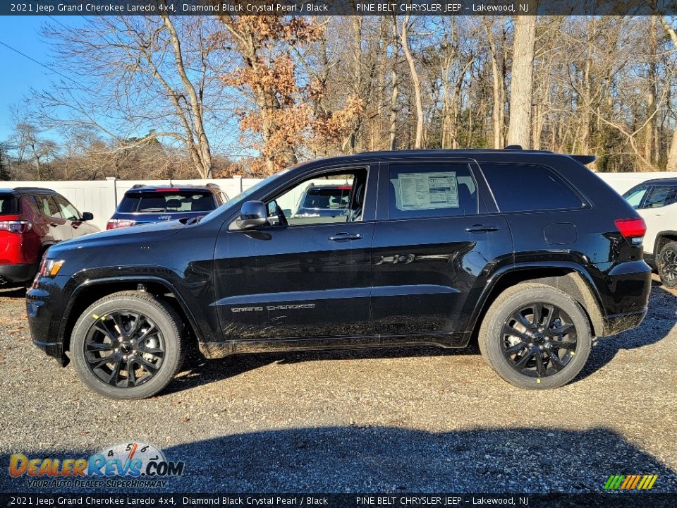 2021 Jeep Grand Cherokee Laredo 4x4 Diamond Black Crystal Pearl / Black Photo #4