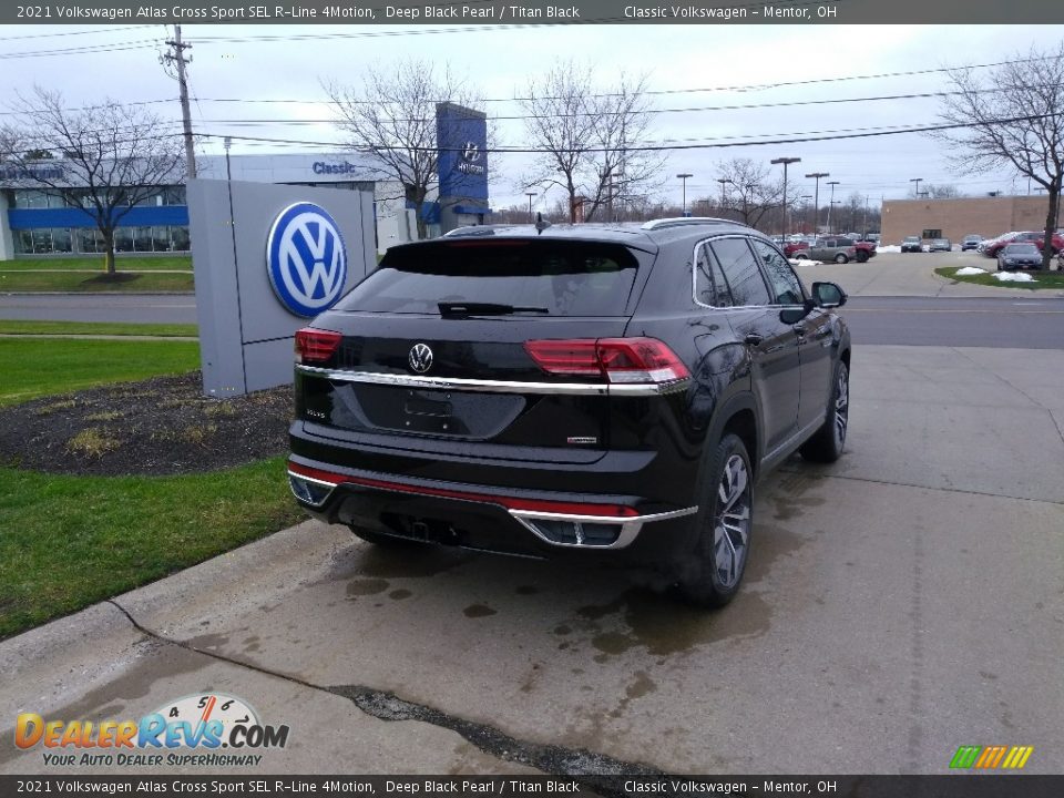 2021 Volkswagen Atlas Cross Sport SEL R-Line 4Motion Deep Black Pearl / Titan Black Photo #2