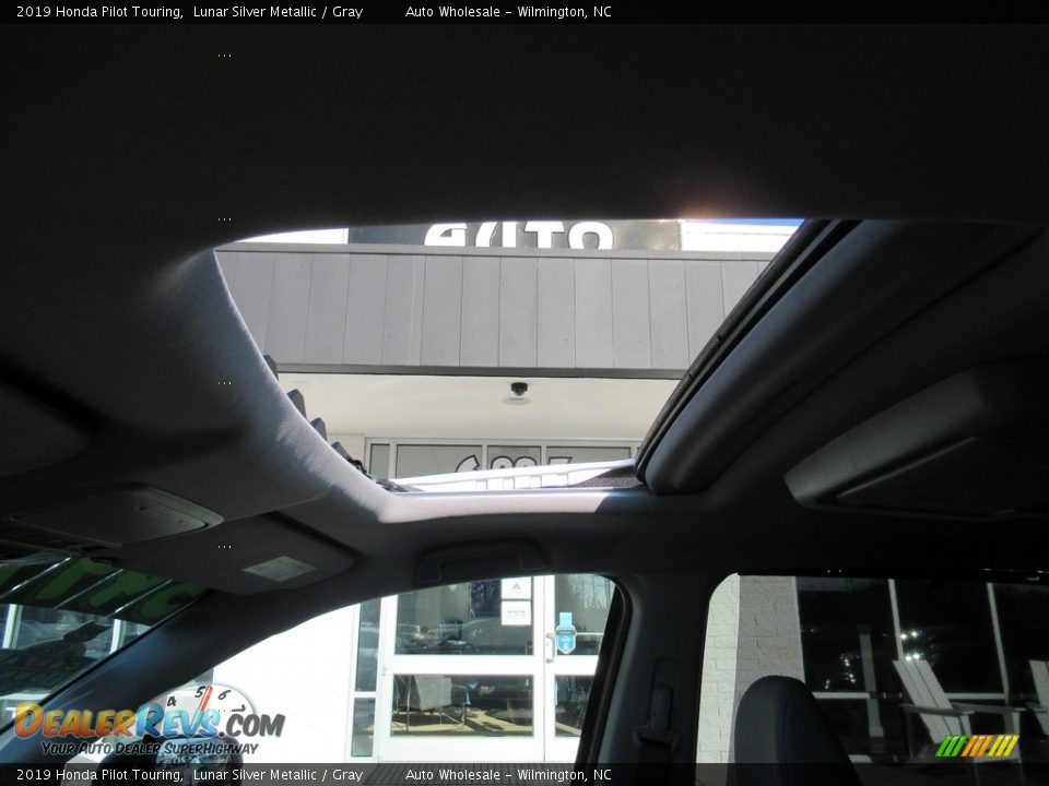 2019 Honda Pilot Touring Lunar Silver Metallic / Gray Photo #13