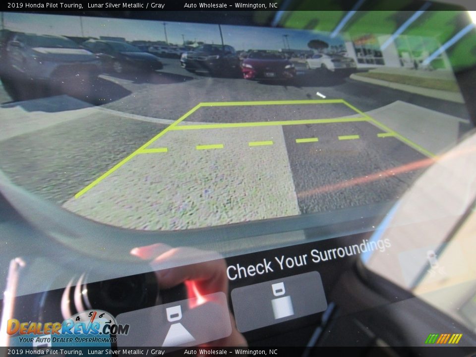 2019 Honda Pilot Touring Lunar Silver Metallic / Gray Photo #18