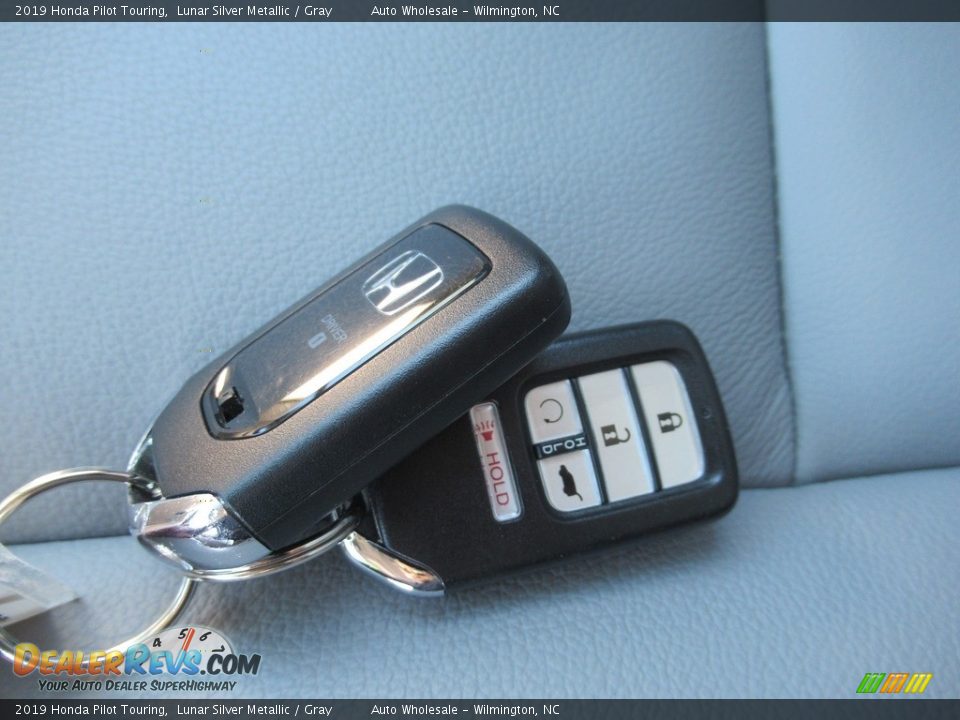 2019 Honda Pilot Touring Lunar Silver Metallic / Gray Photo #20