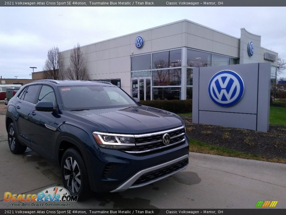Front 3/4 View of 2021 Volkswagen Atlas Cross Sport SE 4Motion Photo #1