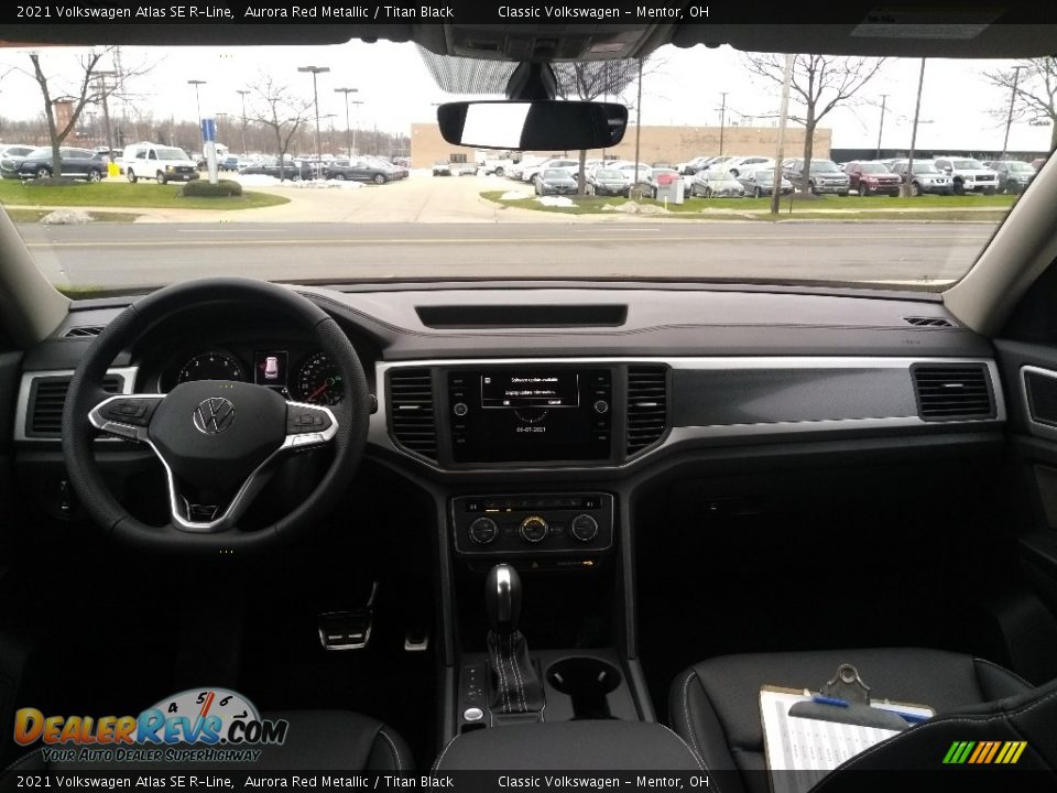 2021 Volkswagen Atlas SE R-Line Aurora Red Metallic / Titan Black Photo #3