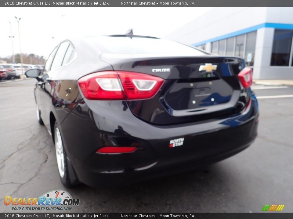 2018 Chevrolet Cruze LT Mosaic Black Metallic / Jet Black Photo #5