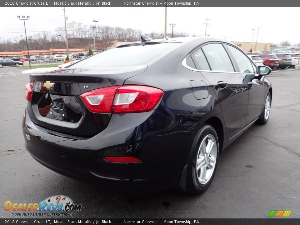 2018 Chevrolet Cruze LT Mosaic Black Metallic / Jet Black Photo #8