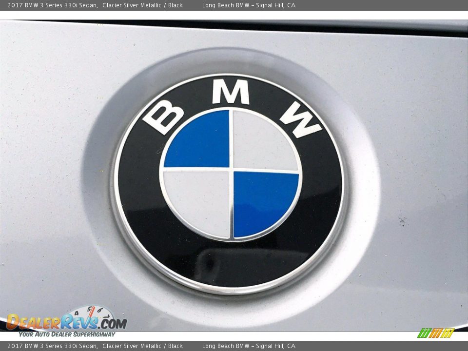 2017 BMW 3 Series 330i Sedan Glacier Silver Metallic / Black Photo #32