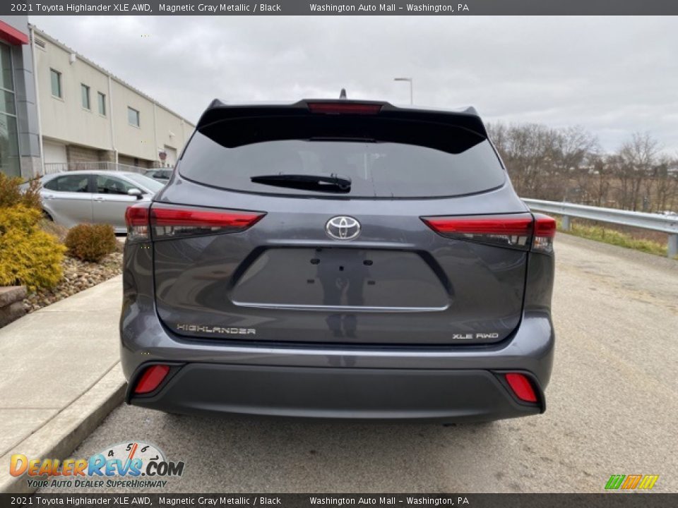 2021 Toyota Highlander XLE AWD Magnetic Gray Metallic / Black Photo #16