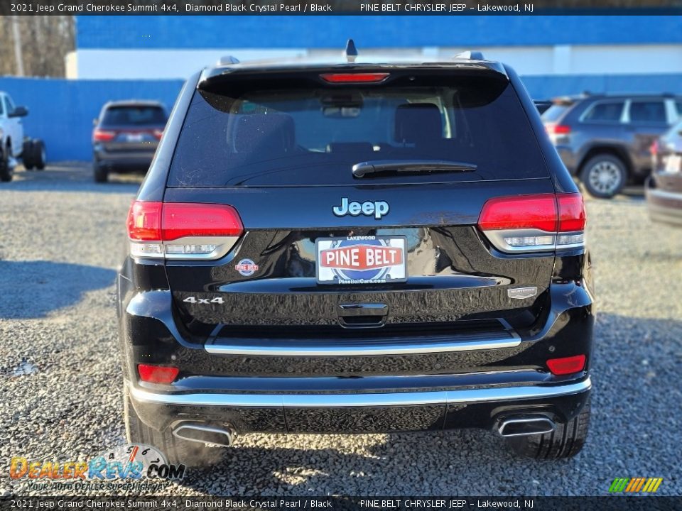 2021 Jeep Grand Cherokee Summit 4x4 Diamond Black Crystal Pearl / Black Photo #7