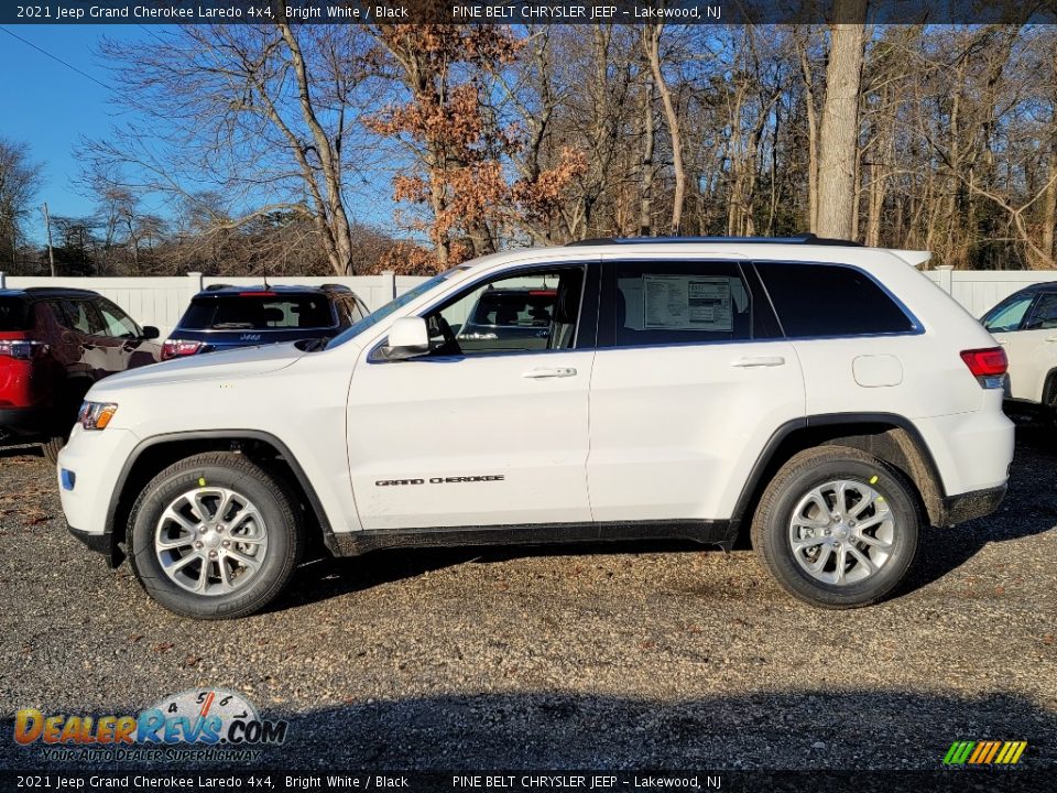 2021 Jeep Grand Cherokee Laredo 4x4 Bright White / Black Photo #4