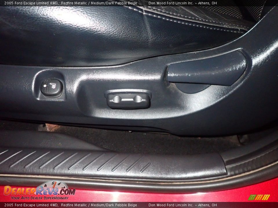 2005 Ford Escape Limited 4WD Redfire Metallic / Medium/Dark Pebble Beige Photo #25