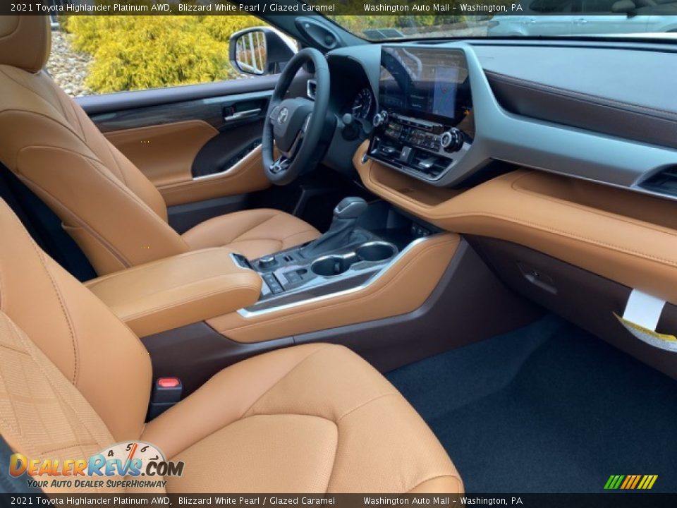Front Seat of 2021 Toyota Highlander Platinum AWD Photo #11
