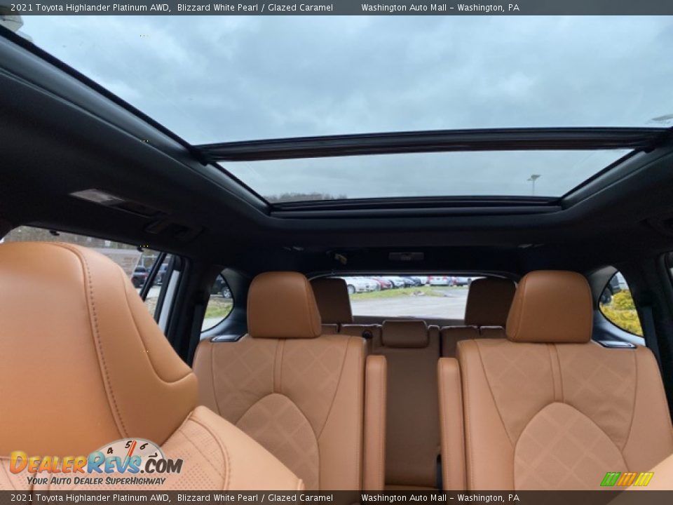 Sunroof of 2021 Toyota Highlander Platinum AWD Photo #16