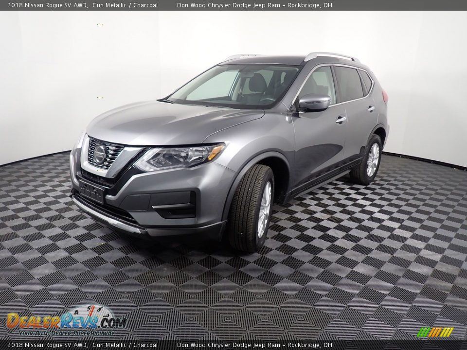 2018 Nissan Rogue SV AWD Gun Metallic / Charcoal Photo #8
