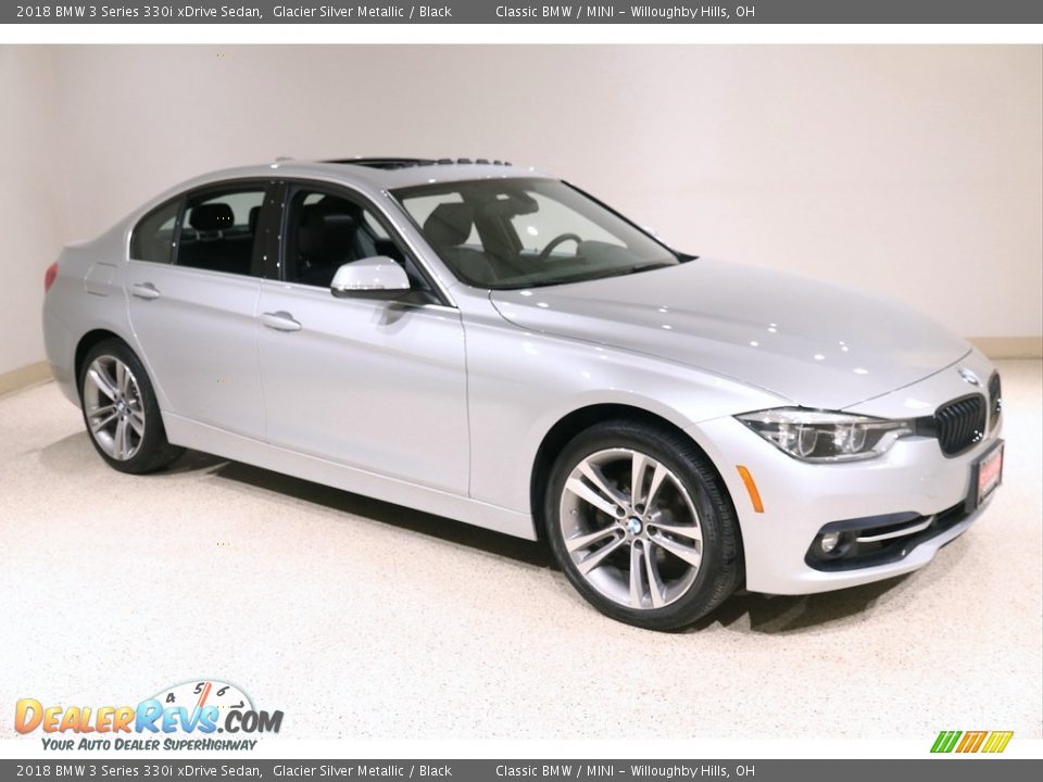 2018 BMW 3 Series 330i xDrive Sedan Glacier Silver Metallic / Black Photo #1