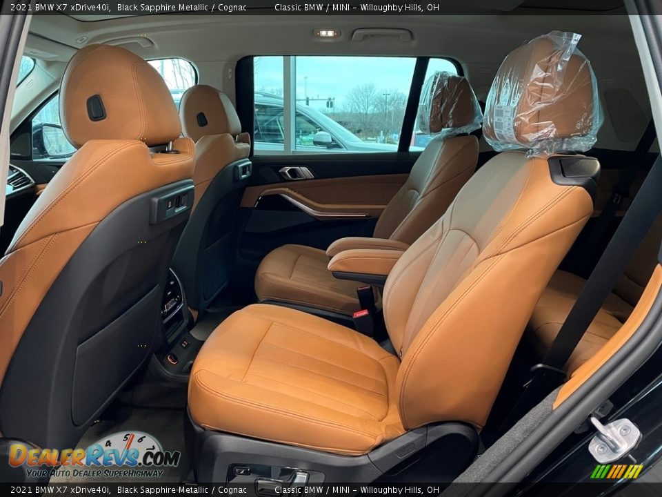Rear Seat of 2021 BMW X7 xDrive40i Photo #4