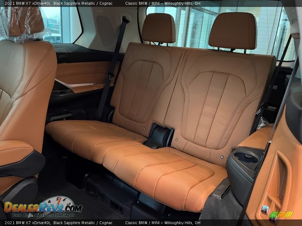 Rear Seat of 2021 BMW X7 xDrive40i Photo #5