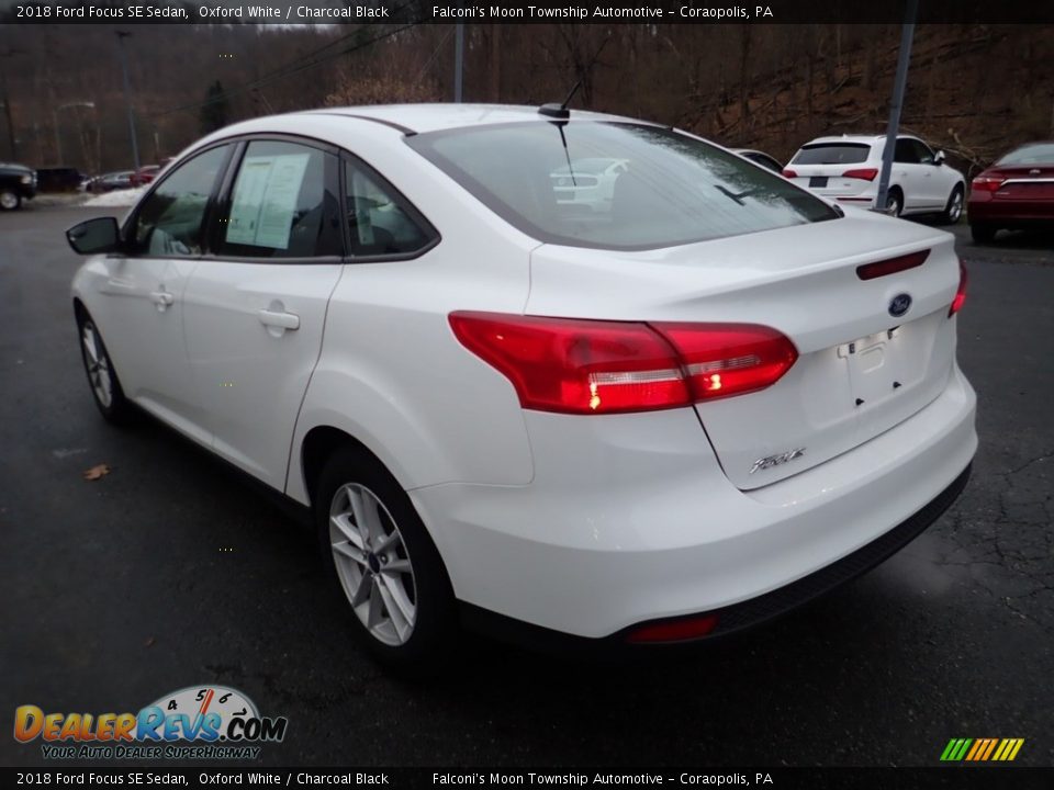 2018 Ford Focus SE Sedan Oxford White / Charcoal Black Photo #5