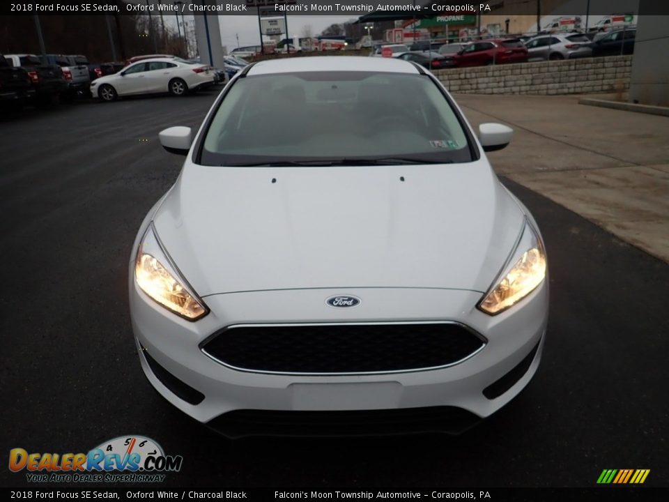 2018 Ford Focus SE Sedan Oxford White / Charcoal Black Photo #8