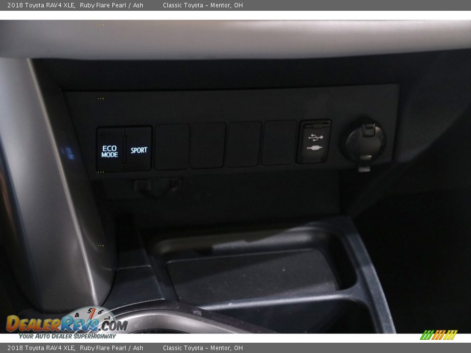 2018 Toyota RAV4 XLE Ruby Flare Pearl / Ash Photo #13