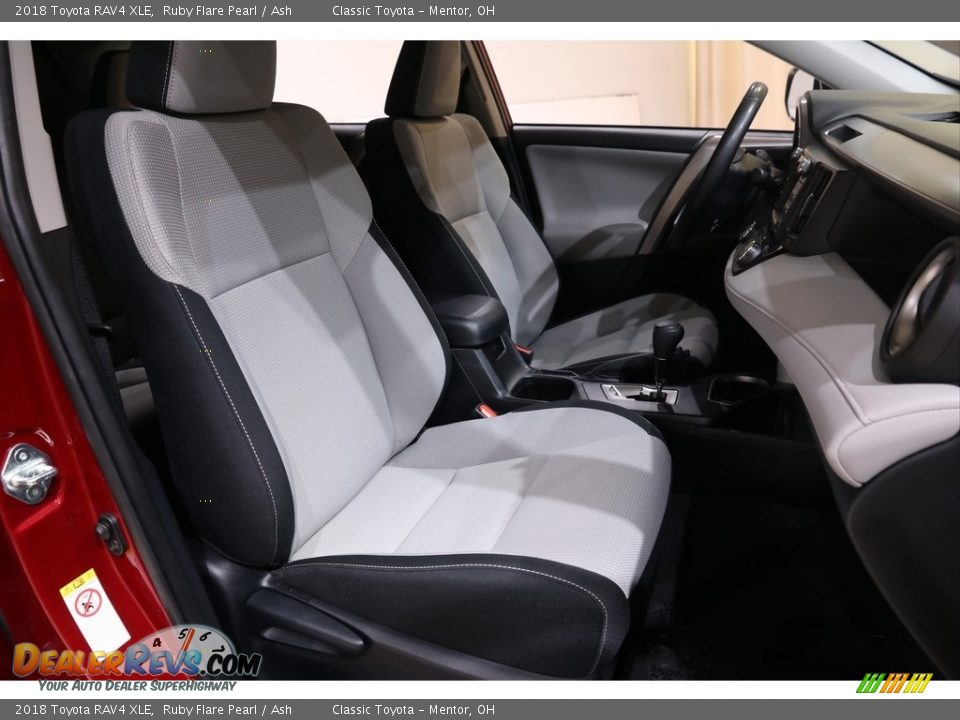 2018 Toyota RAV4 XLE Ruby Flare Pearl / Ash Photo #15