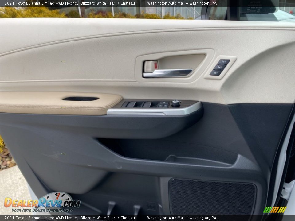 Door Panel of 2021 Toyota Sienna Limited AWD Hybrid Photo #23
