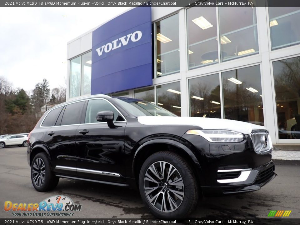 Front 3/4 View of 2021 Volvo XC90 T8 eAWD Momentum Plug-in Hybrid Photo #1
