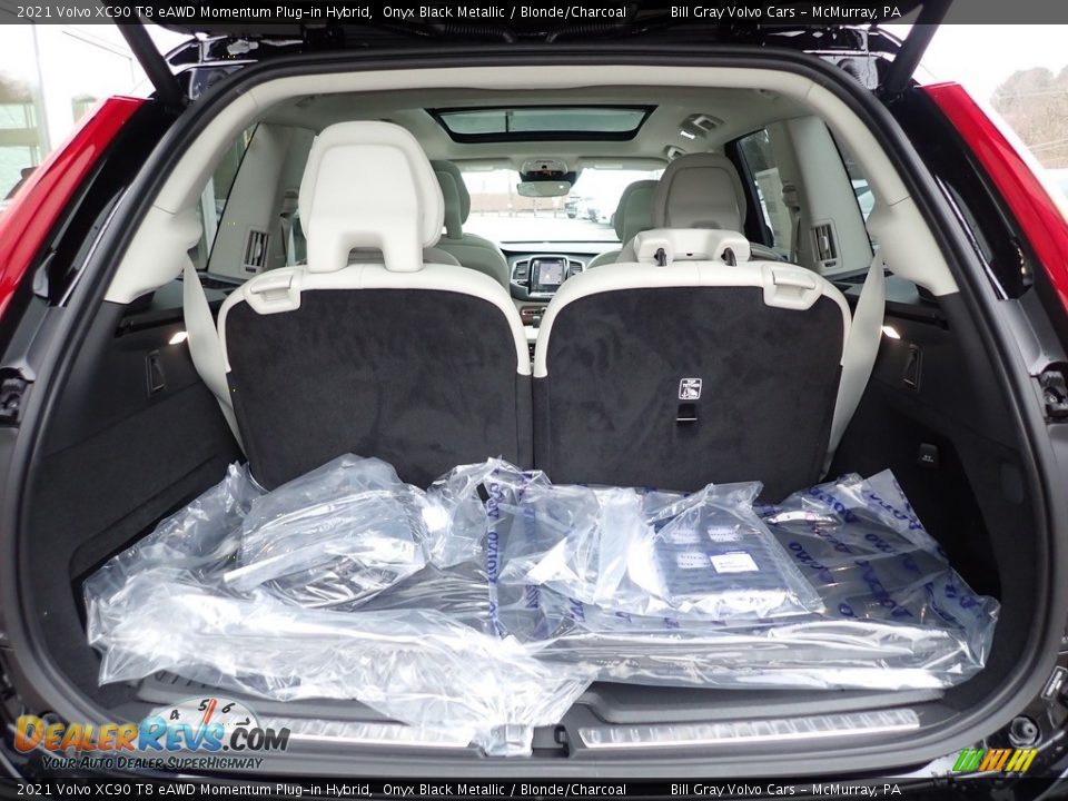 2021 Volvo XC90 T8 eAWD Momentum Plug-in Hybrid Trunk Photo #3