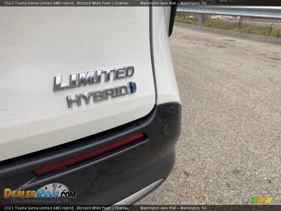 2021 Toyota Sienna Limited AWD Hybrid Logo Photo #27