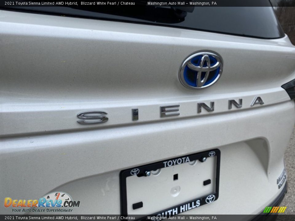 2021 Toyota Sienna Limited AWD Hybrid Blizzard White Pearl / Chateau Photo #29