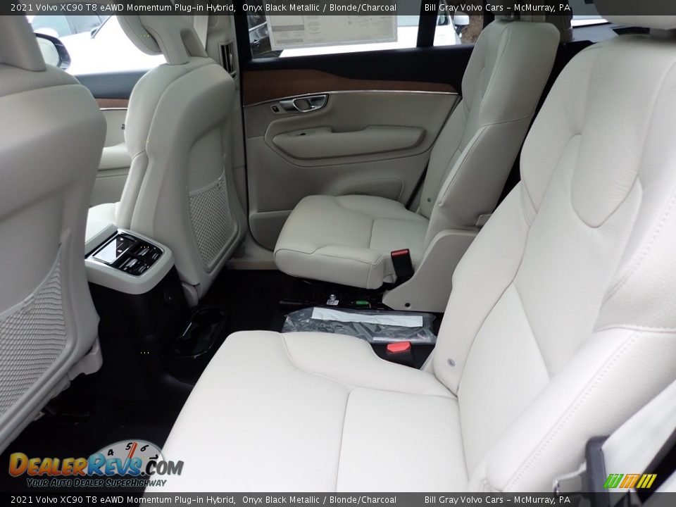 Rear Seat of 2021 Volvo XC90 T8 eAWD Momentum Plug-in Hybrid Photo #8