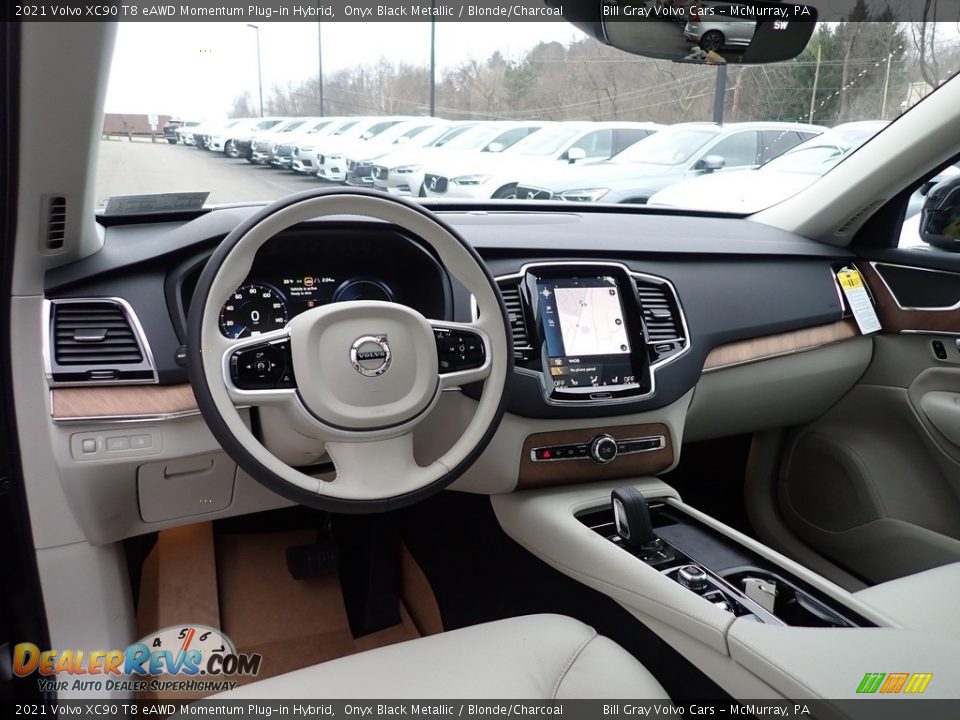 Blonde/Charcoal Interior - 2021 Volvo XC90 T8 eAWD Momentum Plug-in Hybrid Photo #9