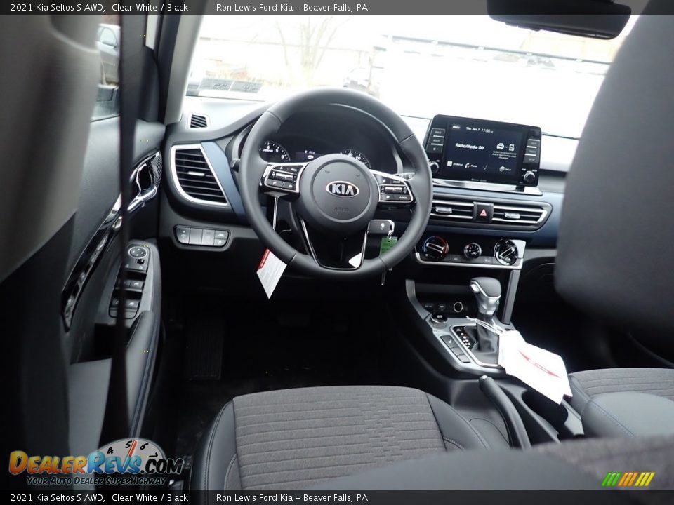2021 Kia Seltos S AWD Clear White / Black Photo #13