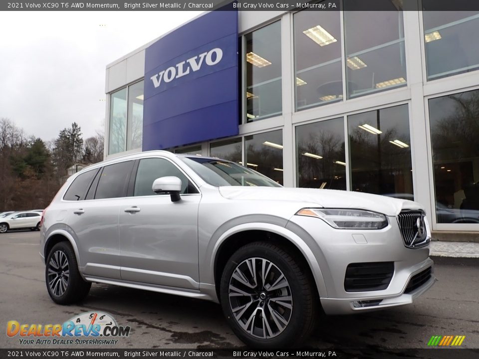 Front 3/4 View of 2021 Volvo XC90 T6 AWD Momentum Photo #1