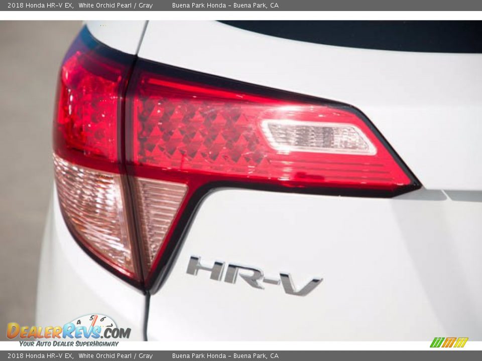 2018 Honda HR-V EX White Orchid Pearl / Gray Photo #10