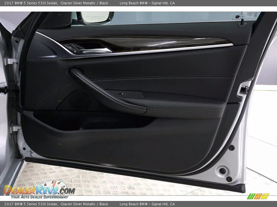 2017 BMW 5 Series 530i Sedan Glacier Silver Metallic / Black Photo #24