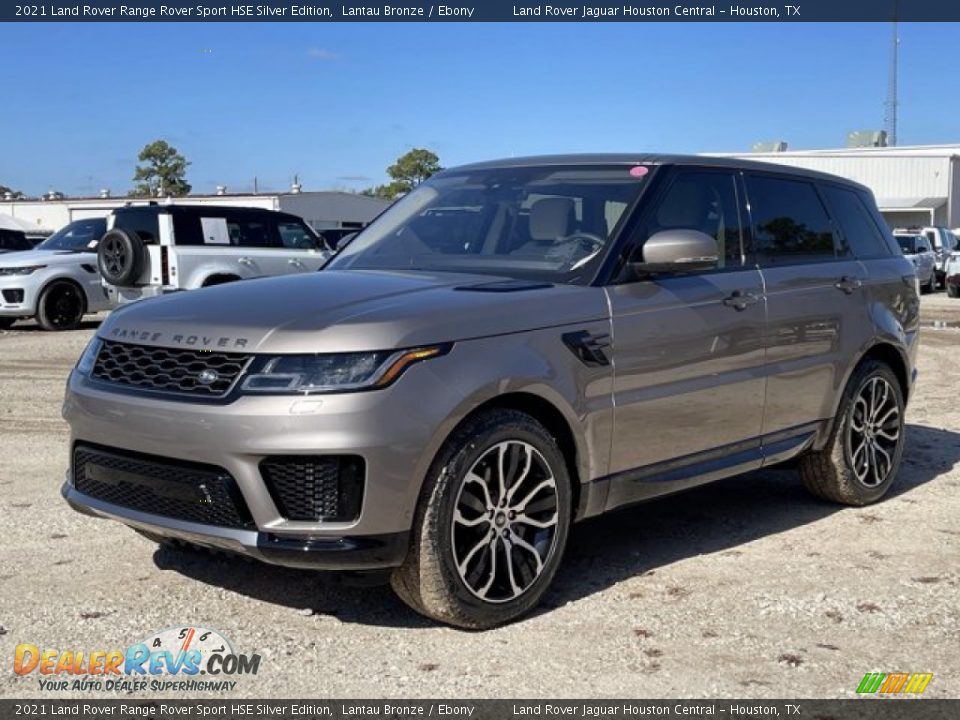 Front 3/4 View of 2021 Land Rover Range Rover Sport HSE Silver Edition Photo #2