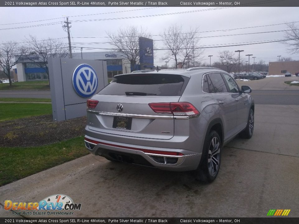 2021 Volkswagen Atlas Cross Sport SEL R-Line 4Motion Pyrite Silver Metallic / Titan Black Photo #2