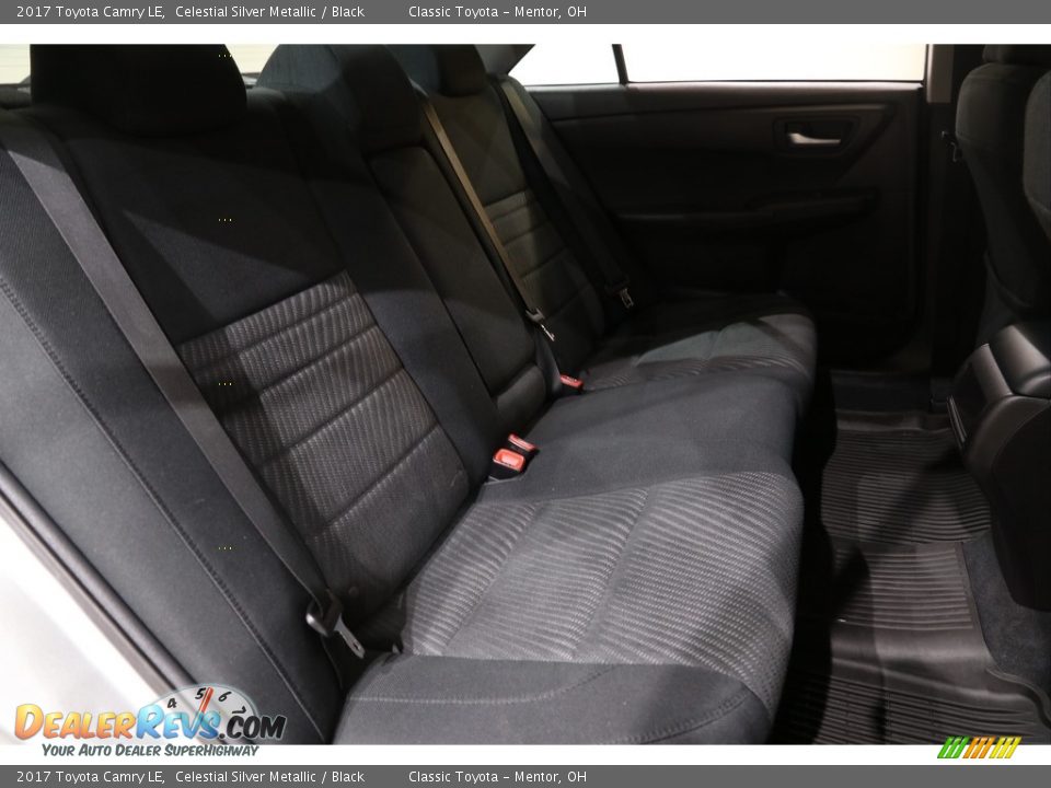 2017 Toyota Camry LE Celestial Silver Metallic / Black Photo #15