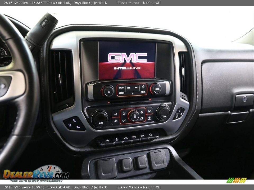 Controls of 2016 GMC Sierra 1500 SLT Crew Cab 4WD Photo #10