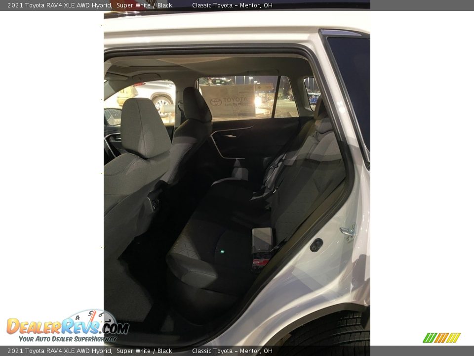 2021 Toyota RAV4 XLE AWD Hybrid Super White / Black Photo #4