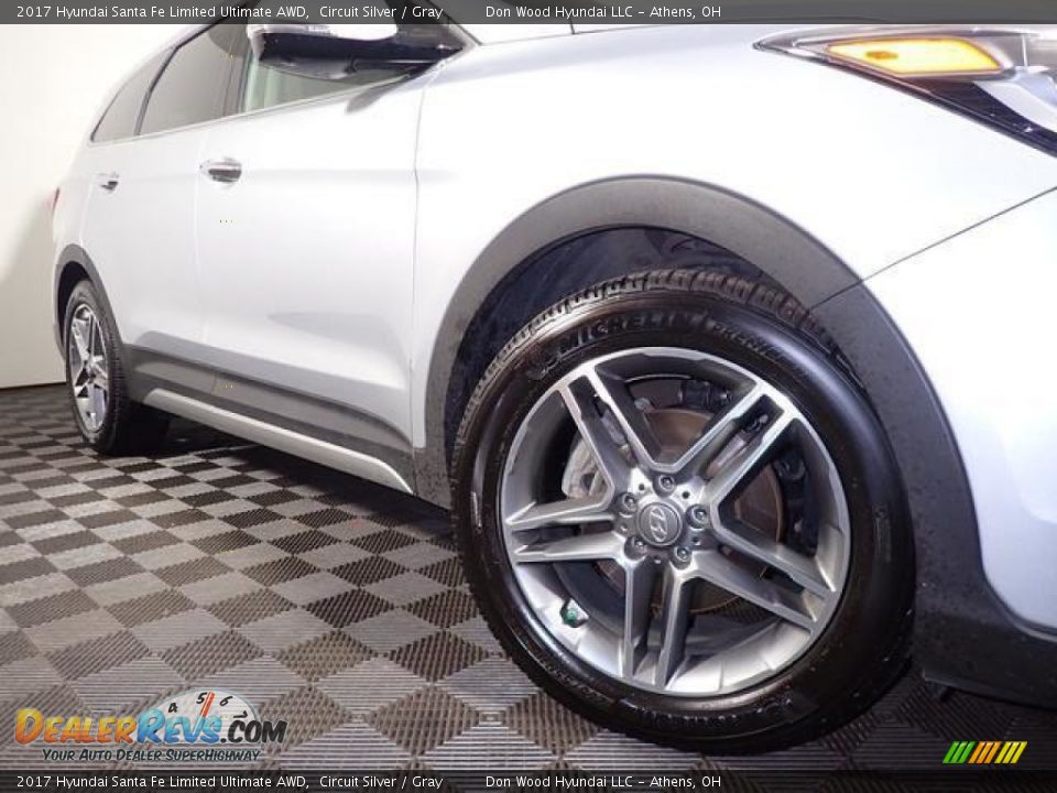 2017 Hyundai Santa Fe Limited Ultimate AWD Circuit Silver / Gray Photo #3