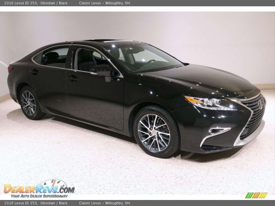 Front 3/4 View of 2016 Lexus ES 350 Photo #1