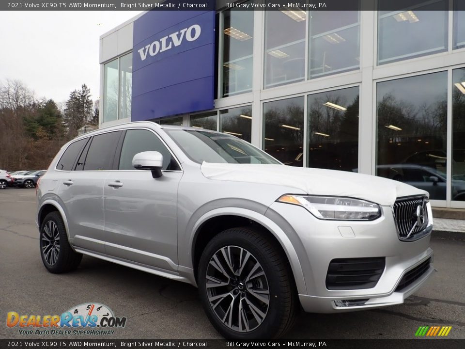 Front 3/4 View of 2021 Volvo XC90 T5 AWD Momentum Photo #1